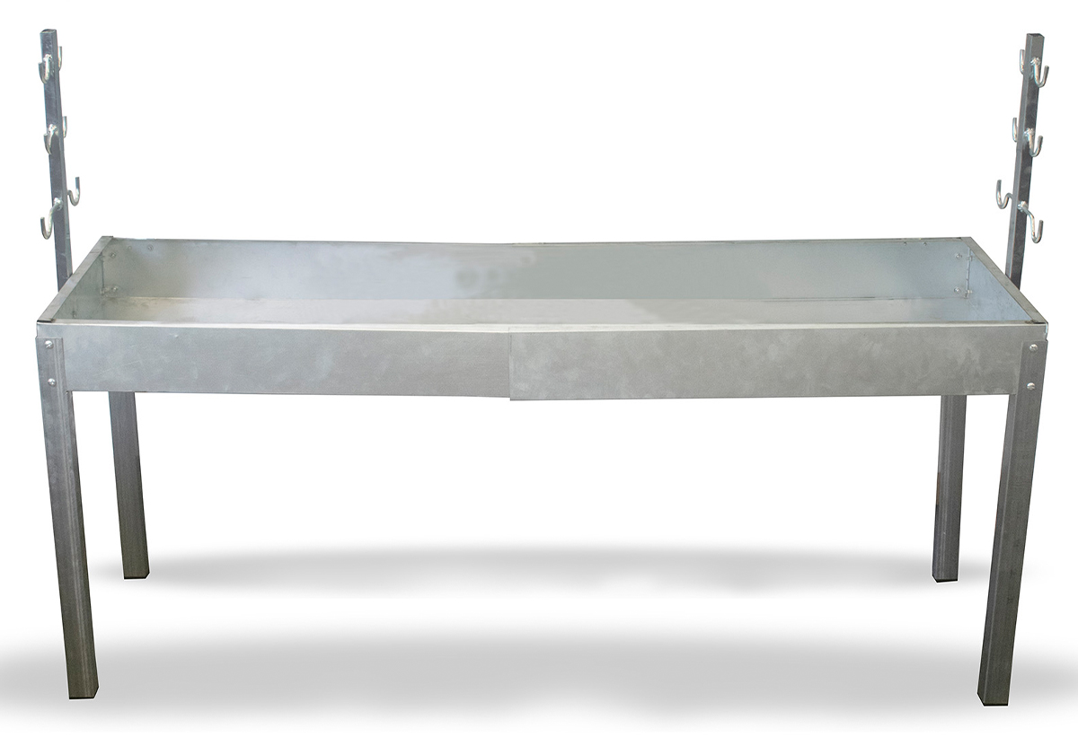 Απεικονίζεται η στιβαρή κατασκευή της ψησταριάς.